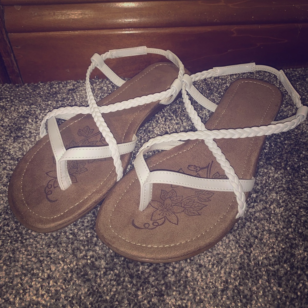 ECHO BAY SANDALS. Size 7 1/2.